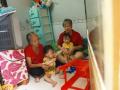 Cụ bà trong video của TikToker Nờ Ô Nô: Nhặt ve chai nuôi 2 cháu ngoại sinh đôi