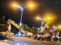 Sập cổng chào Tết ở TP Nha Trang, giao thông ách tắc nghiêm trọng