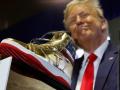 Ông Trump kiếm bộn tiền nhờ bán những sản phẩm gắn tên tuổi