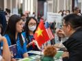 Mỹ dừng cấp mới visa du học, nhiều học sinh Việt 'như chim vỡ tổ'
