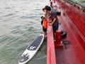 Kỳ tích cứu bố cùng con gái 6 tuổi bị sóng cuốn khi chèo kayak, trôi dạt 13 tiếng trên biển