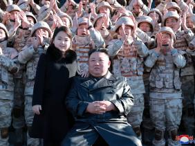 Đằng sau sự xuất hiện mới nhất của con gái ông Kim Jong Un