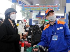 Giá xăng dầu trong nước đồng loạt tăng, riêng dầu hỏa giảm, chi quỹ bình ổn