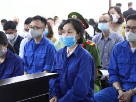 Xét xử "siêu lừa" chiếm đoạt 433 tỷ đồng: 17 lãnh đạo, nhân viên ngân hàng giúp sức thế nào?