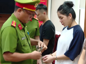 Trước khi bị khởi tố, “chiến thần livestream” Hằng Du Mục có thu nhập "khủng" cỡ nào?