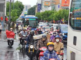 Mưa dông ở TP.HCM có kéo dài tới lễ 30-4 không?