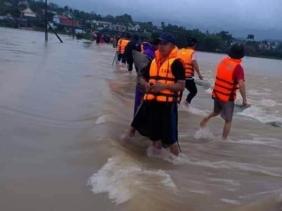 Bác tin đồn vỡ đê do lũ trên sông Lam ở Nghệ An
