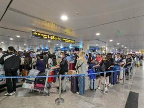 Vé máy bay nghỉ lễ 30.4 tăng nóng, đắt nhất hơn 1 chỉ vàng