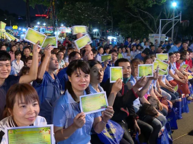 TP Hồ Chí Minh: Tặng hơn 36.500 vé xe, tàu, máy bay cho người lao động, sinh viên khó khăn về quê đón Tết