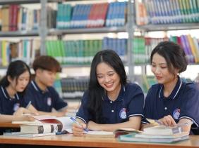 Giải mã "cơn sốt" Sư phạm: Nhiều "đòn bẩy" hấp dẫn, điểm chuẩn tăng mạnh khiến thủ khoa cũng "toát mồ hôi"