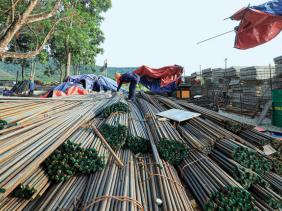 Nhà thầu cao tốc Bắc - Nam lỗ nặng vì chỉ số bù giá quá thấp, công bố chậm