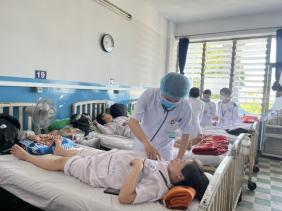 Nguy hiểm khó lường khi người lớn mắc sốt xuất huyết