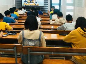 Đề xuất không dạy thêm sau 20 giờ: Thực hiện được trong điều kiện nào?