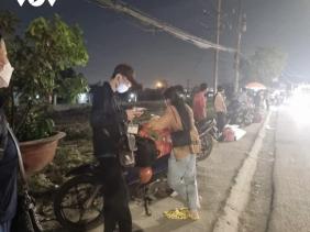 Công nhân chới với vì mất việc cuối năm: “Khốn khó vì bỗng dưng... mất việc”