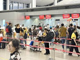 Không hề cao điểm, giá vé máy bay nội địa vẫn mắc, lý do?
