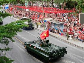Báo quốc tế sửng sốt trước loạt vũ khí 'Made in Vietnam' tại lễ diễu binh 2/9