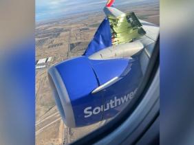 Mỹ điều tra vụ máy bay Boeing rơi bộ phận phủ động cơ khi cất cánh