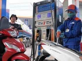 Giá xăng dầu đồng loạt tăng, RON95-III có giá mới là 20.576 đồng mỗi lít