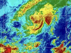 Từ đêm nay, bão số 12 và không khí lạnh gây ra 2 đợt mưa to, cảnh báo thời tiết nguy hiểm