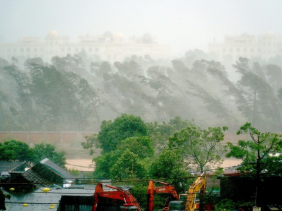 Xuất hiện vùng áp thấp ở Biển Đông, chiều tối nay Nam Bộ có nơi mưa to