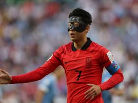 World Cup 2022: Chiếc mặt nạn đen của Son Heung-min tạo cơn sốt tại Hàn Quốc