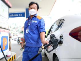 Ngày mai, xăng trong nước sẽ lên mốc 30.000 đồng/lít?