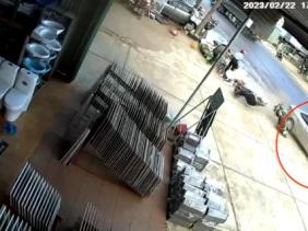 Đắk Nông: Tạm giữ xe gây tai nạn liên hoàn khiến một phụ nữ suýt mất mạng