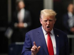 Thẩm phán dọa bỏ tù ông Trump vì tội nói nhiều
