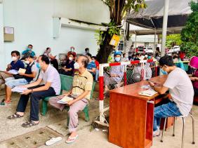 Từ tháng 5, người dân đến công an xã để đăng ký, bấm biển số xe máy