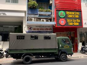 Công an đang khám xét Chi cục Đăng kiểm số 6 tại TP Hồ Chí Minh