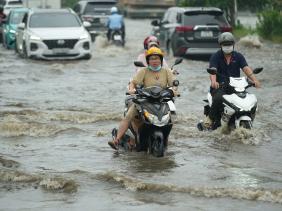 Triều cường ở TP.HCM có thể vượt lịch sử, dâng cao kỷ lục ngày 6 - 7.11