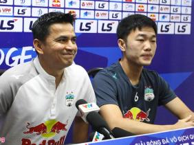 Kiatisuk nói gì sau khi HAGL trụ hạng thành công