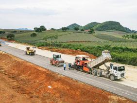 Loại nhà thầu yếu, đưa 361km cao tốc Bắc - Nam về đích