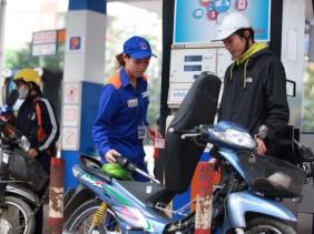 Giá xăng tăng mạnh hơn 700 đồng/lít