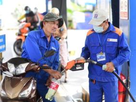 Xăng RON95 lại tăng giá, vượt mốc 22.400 đồng/lít