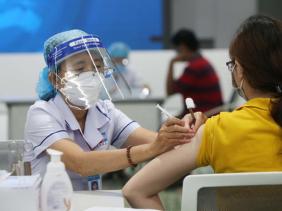 Có bắt buộc tiêm vắc-xin phòng Covid-19 mũi 3, mũi 4?