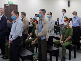 Cựu Thứ trưởng Cao Minh Quang nằm viện, nhận án 30 tháng tù treo