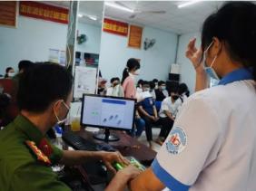 Nhận "làm nhanh" CCCD để thu tiền, một đại úy công an bị đình chỉ công tác
