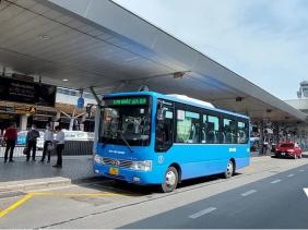 Nghịch cảnh, sân bay Tân Sơn Nhất đông khách mà xe buýt vẫn ế