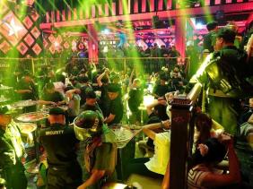 Đột kích bar Paris Night, vén màn bí mật của tụ điểm "ăn chơi trác táng"