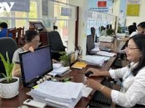 Bộ Nội vụ đề xuất người lao động làm việc không quá 8 giờ/ngày, hưởng 300% lương dịp lễ, Tết