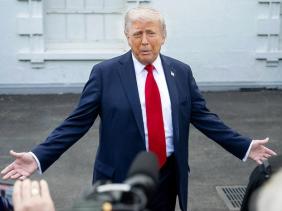 12 bang Mỹ kiện ông Trump vì thuế quan