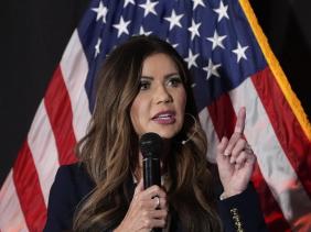 Mỹ mở rộng lệnh cấm nhập cảnh lên hơn 30 quốc gia