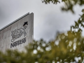 Singapore thu hồi lô sữa công thức cho trẻ sơ sinh của Nestlé và Dumex vì có độc tố