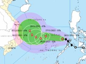 Bão số 15 di chuyển phức tạp, các tỉnh Nam Trung Bộ phải sẵn sàng ứng phó bão và thiên tai mới