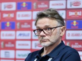 VFF chia tay HLV Troussier