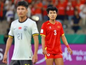 Vì sao Lý Đức không được trọng tài xóa thẻ đỏ?