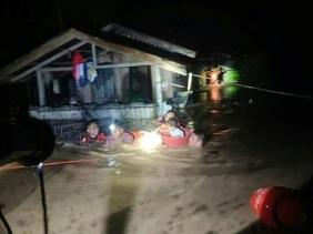 Philippines: Hàng chục nghìn người sơ tán dịp Giáng sinh vì lũ lụt