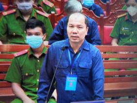 Xét xử vụ buôn lậu 200 triệu lít xăng: Thuyền trưởng khai lý do đòi tăng tiền thưởng