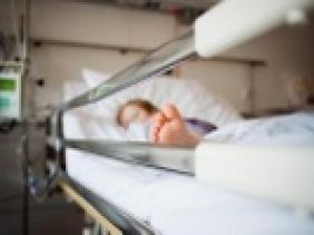 Bắt khẩn cấp nghi phạm hành hạ, đánh đập bé gái 17 tháng tuổi tử vong ở TP.HCM